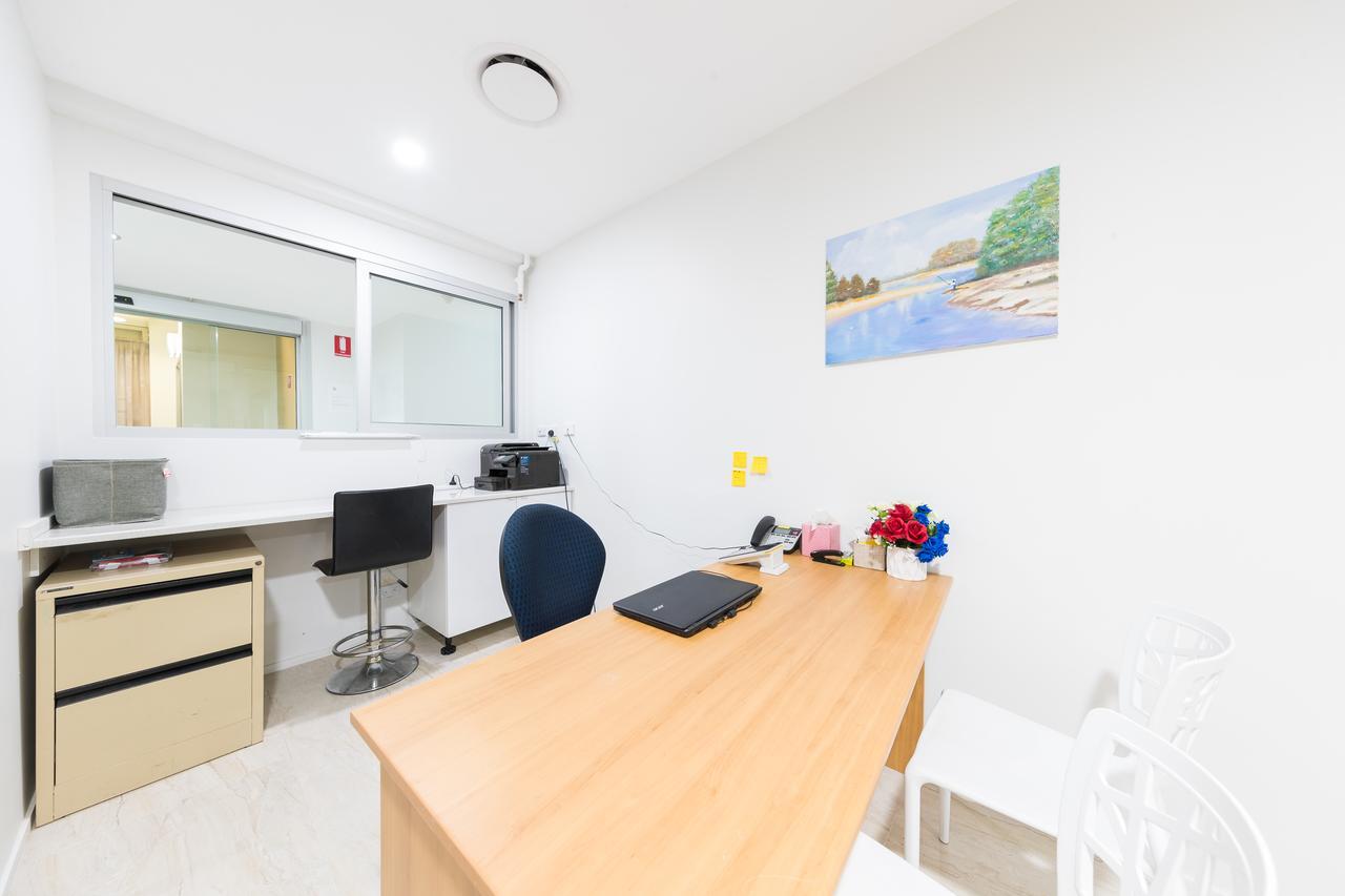 Hotel Dixon Residences 3*